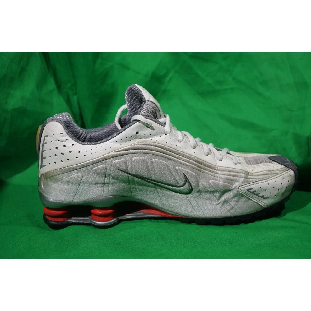 Nike Shox R4 Silver Comet Red Vintage Mens Sneakers US 12 - Picture 5 of 9